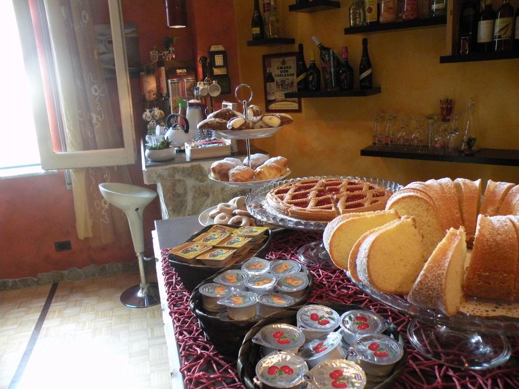 Hostel Josef Palermo Ngoại thất bức ảnh