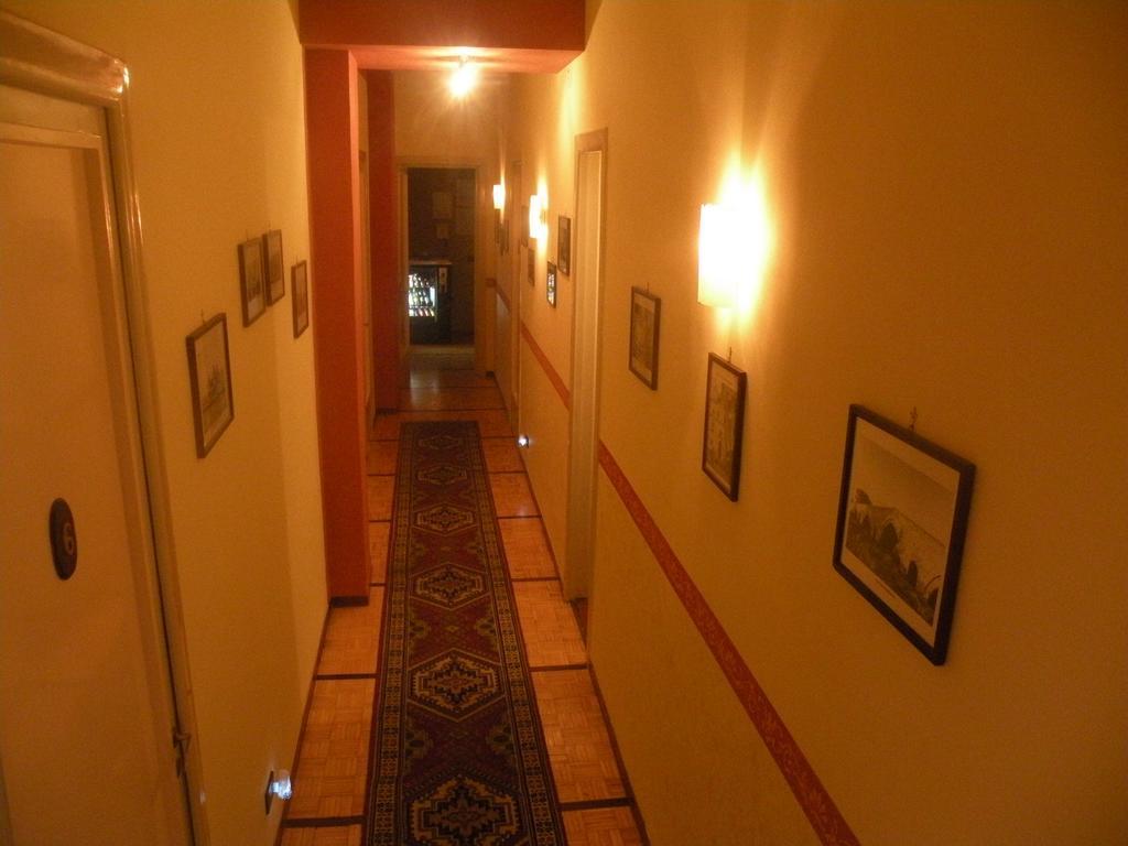 Hostel Josef Palermo Ngoại thất bức ảnh